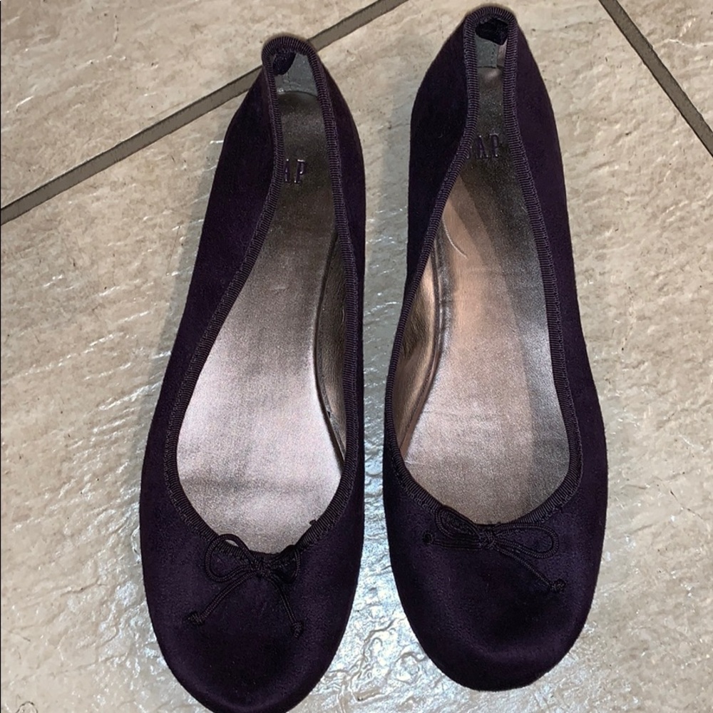 Plum flats